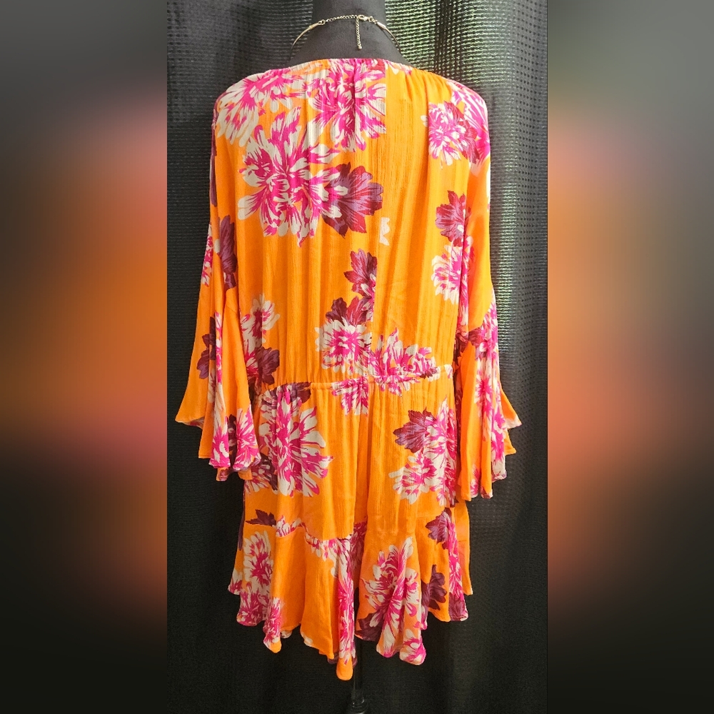 Hello Molly Romper Floral EUC Size M. AU-10 US-6 - Picture 3 of 10
